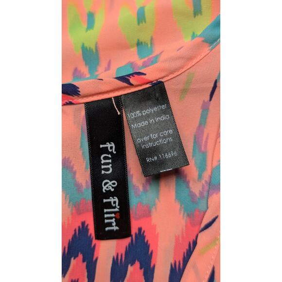 Fun & Flirt Top Women's Peach Short Sleeve Geometric Blouse Casual Medium - Picture 3 of 3